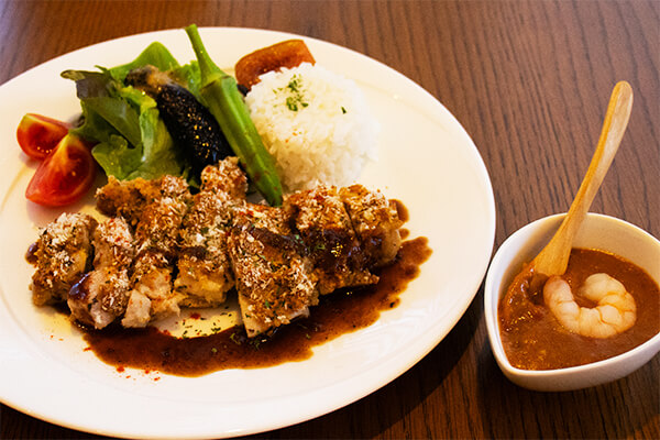 チキンディアブル風とレッドカレー